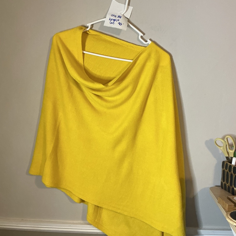 Coco + Carmen Sunny Yellow Poncho | One Size | Layering Essential - Picture 4 of 7